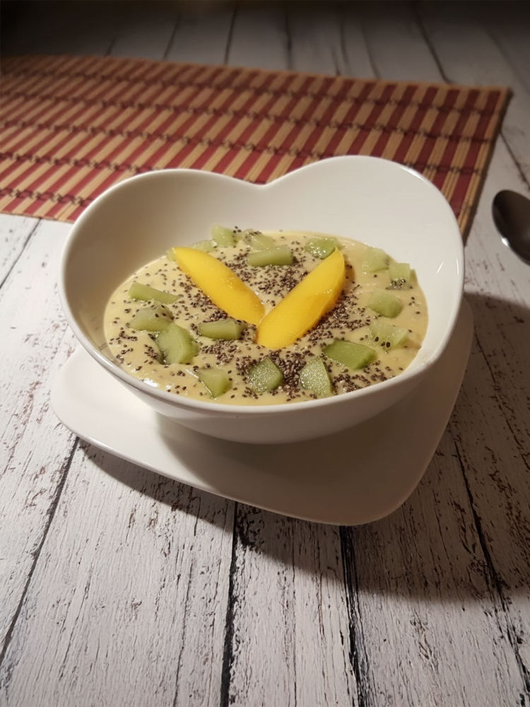 Pudding z mango i kiwi